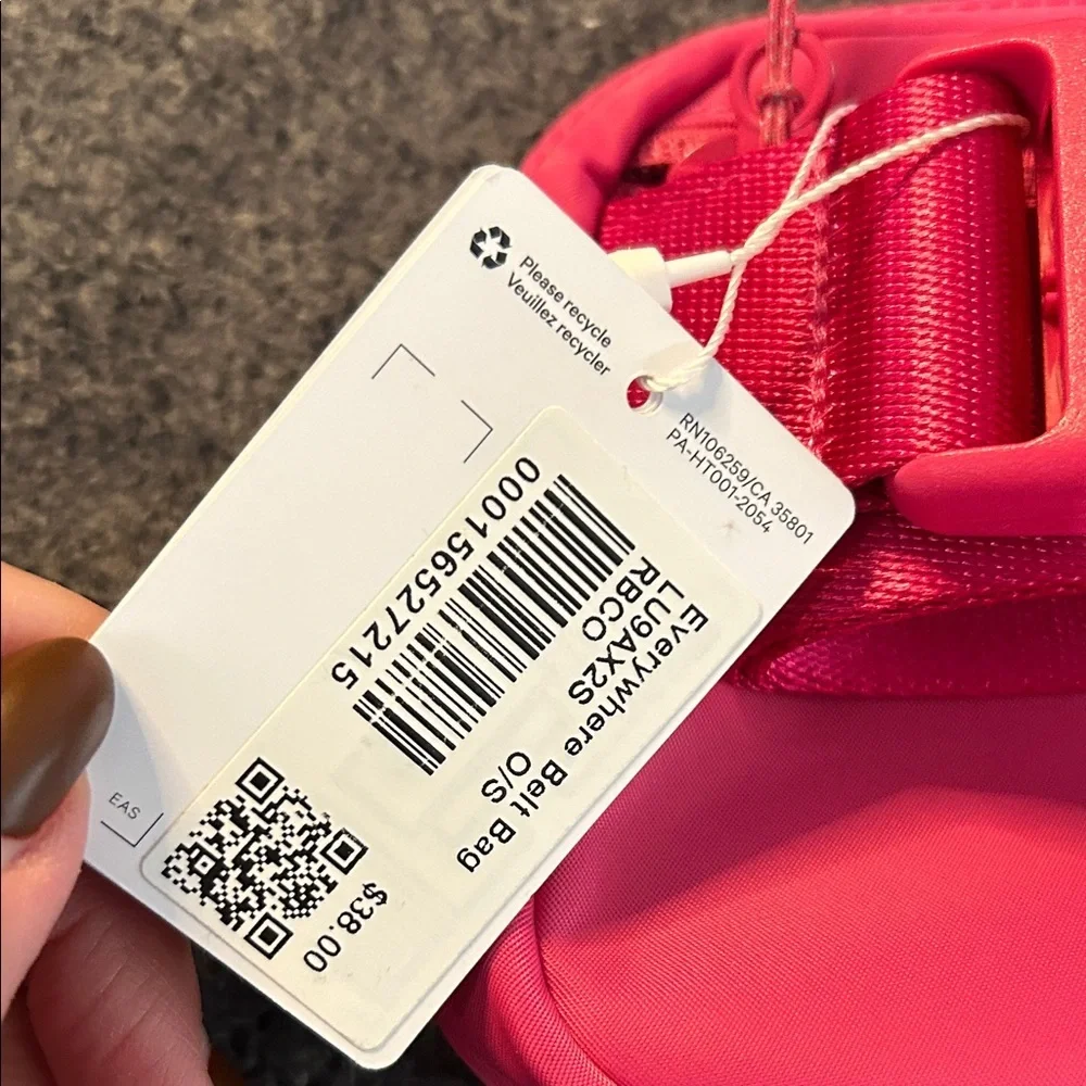 Lululemon Athletica NWT Bright Pink Cosmetic Bag SILVER hardware.